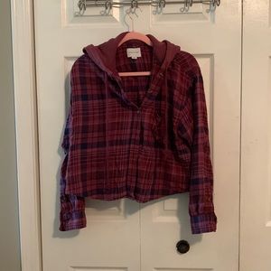 American Eagle Cropped button up